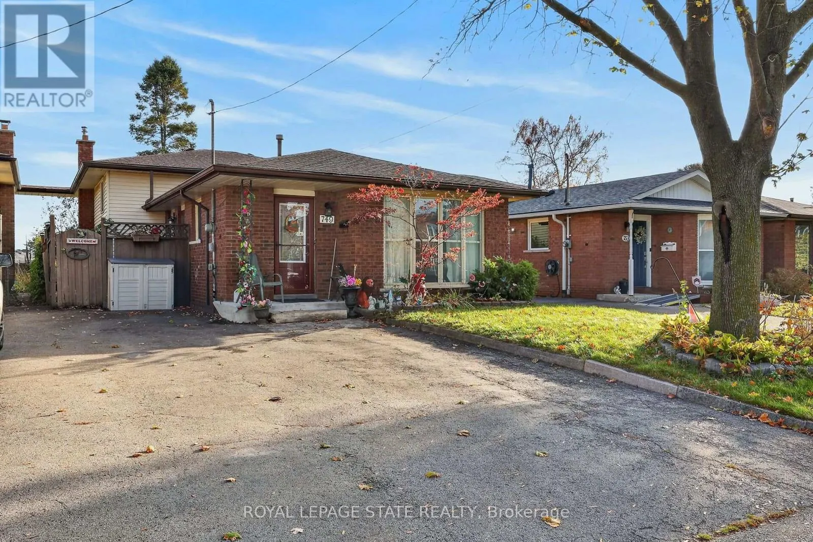 749 UPPER HORNING ROAD