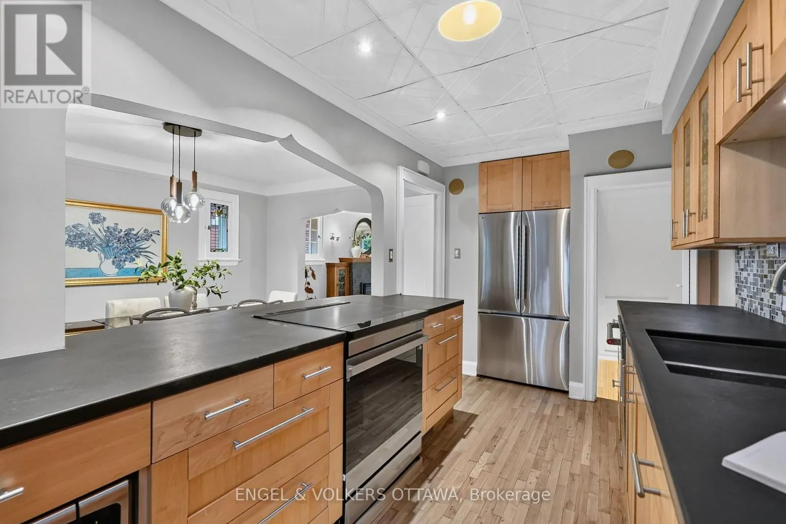 61 MURIEL STREET