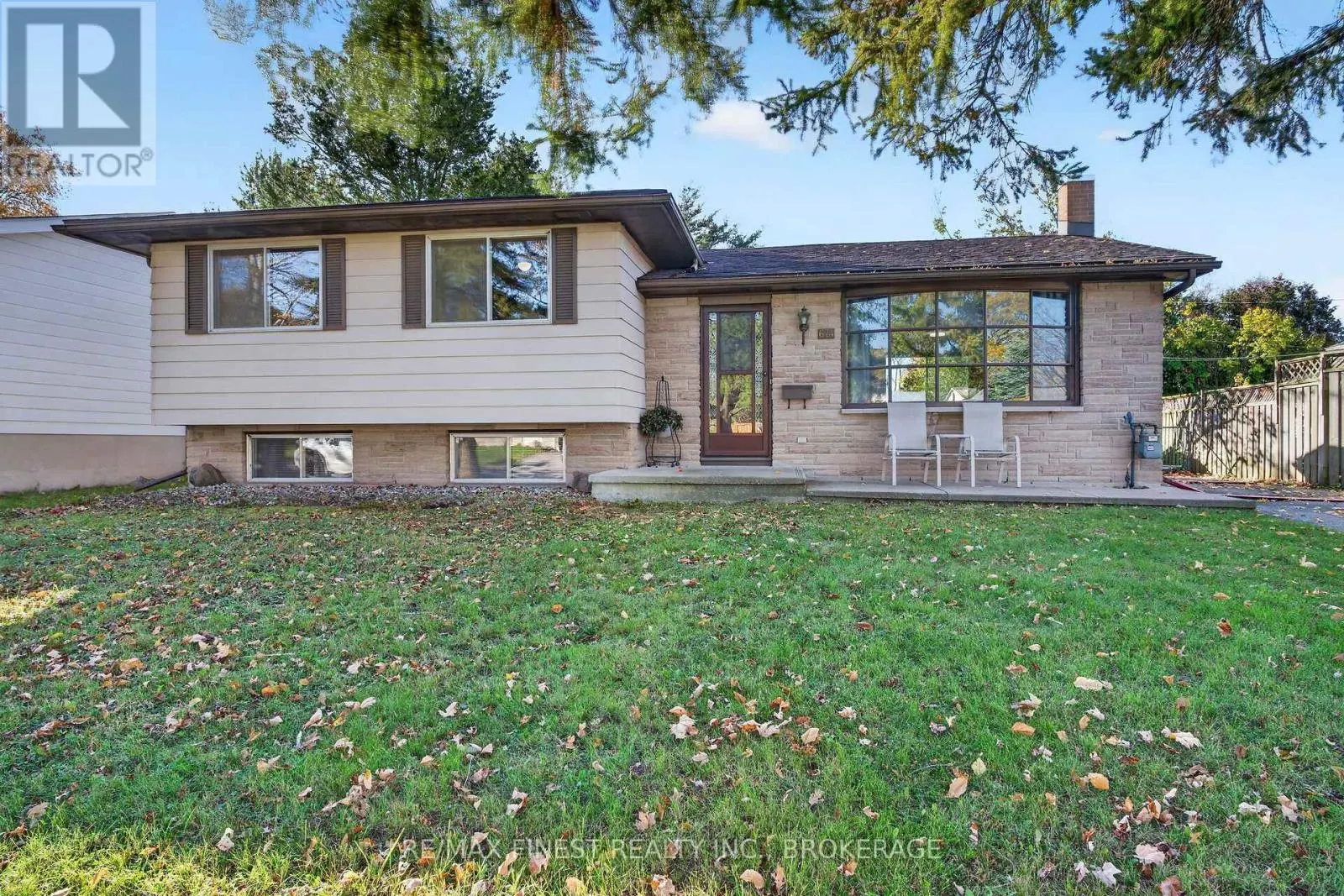 674 HARROW PLACE