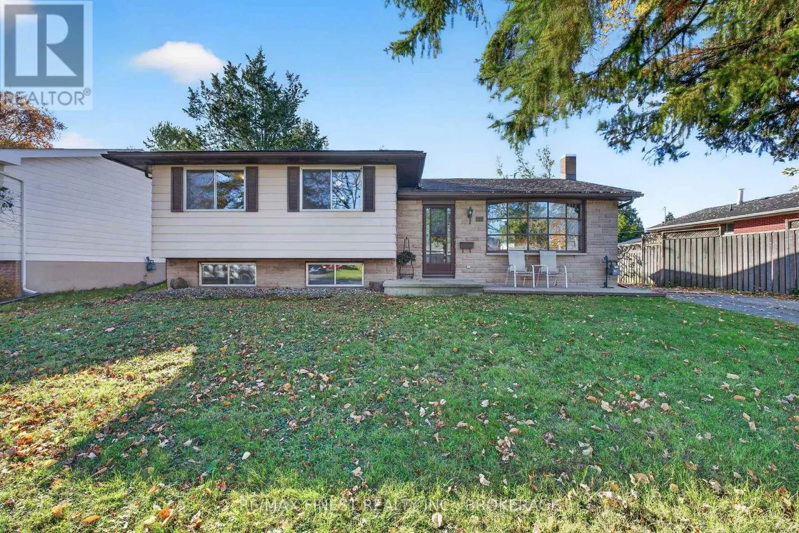 674 HARROW PLACE