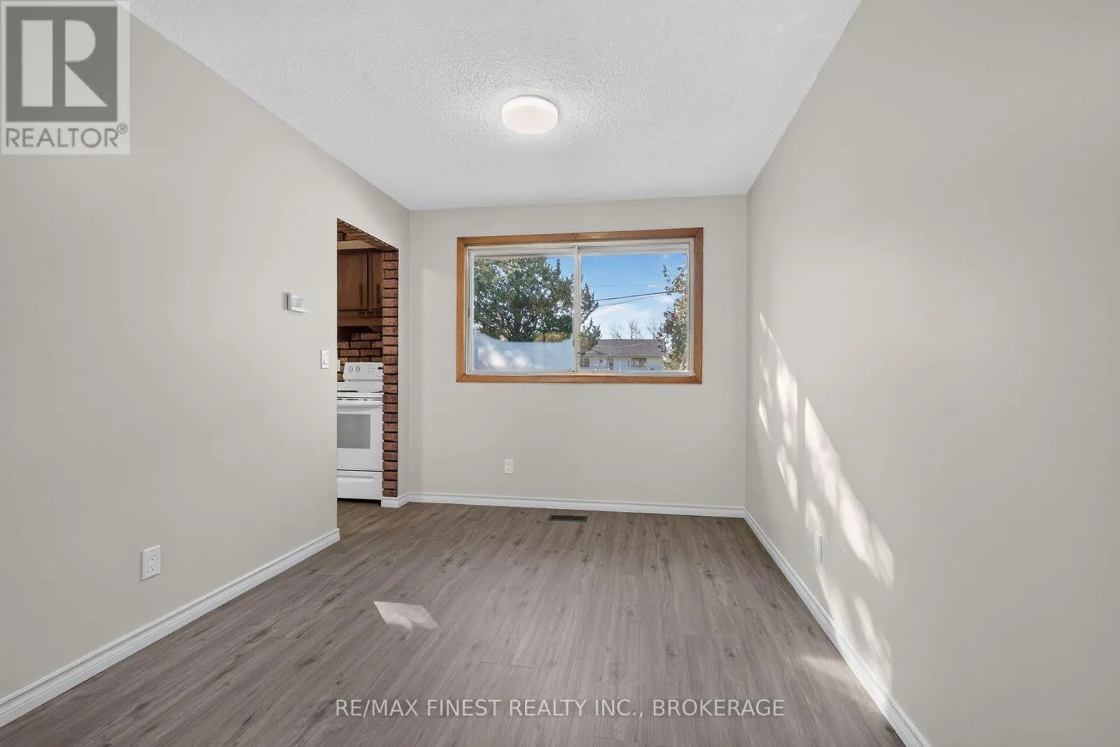 674 HARROW PLACE