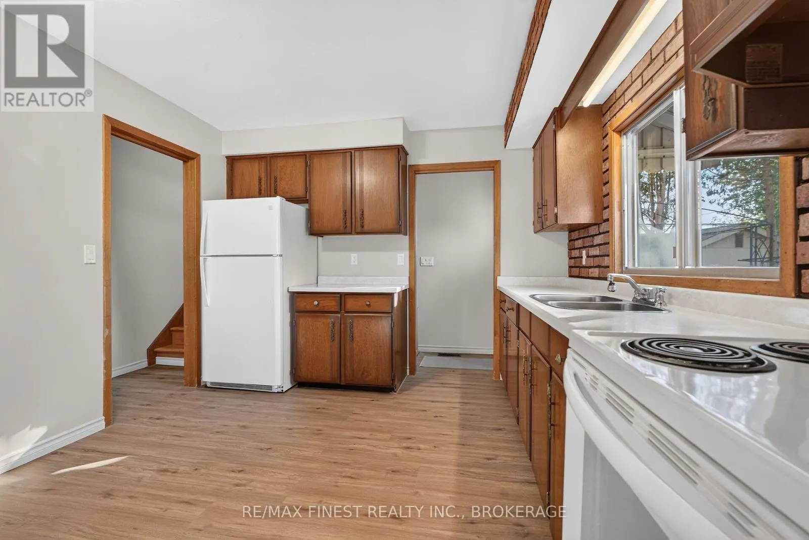 674 HARROW PLACE