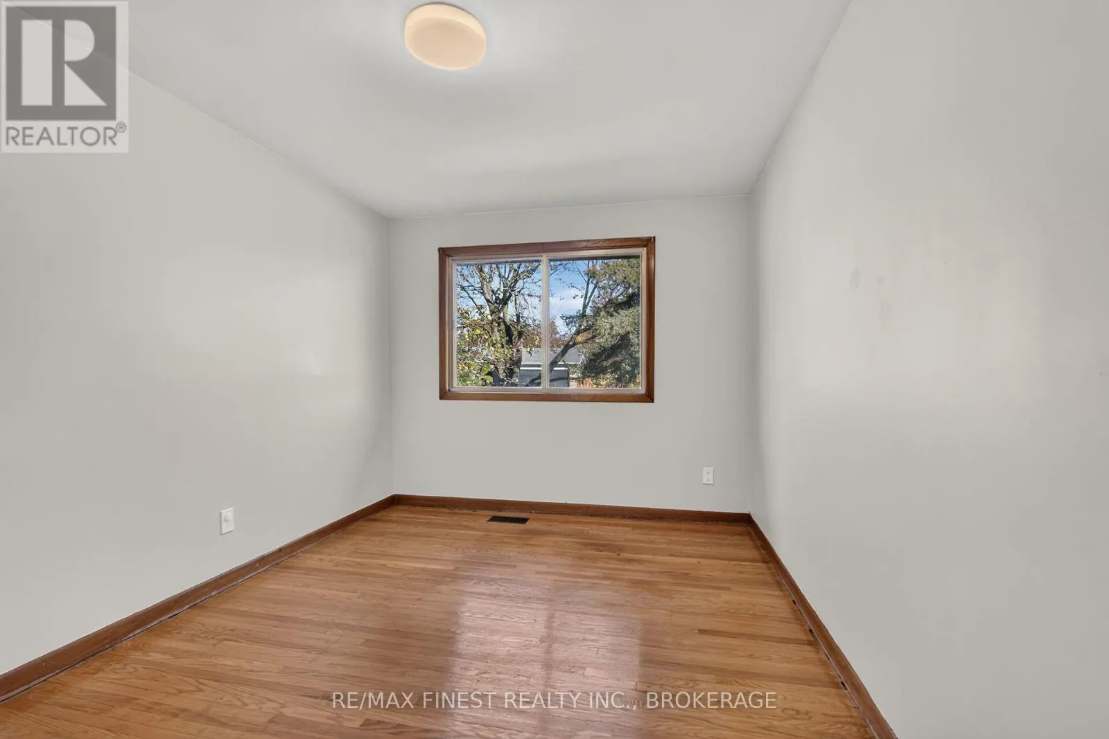 674 HARROW PLACE