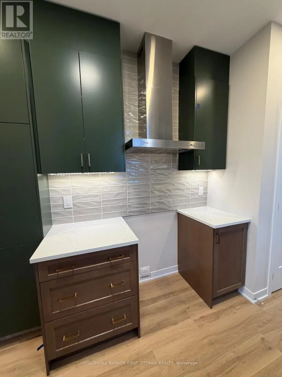 330 STARGRASS PRIVATE