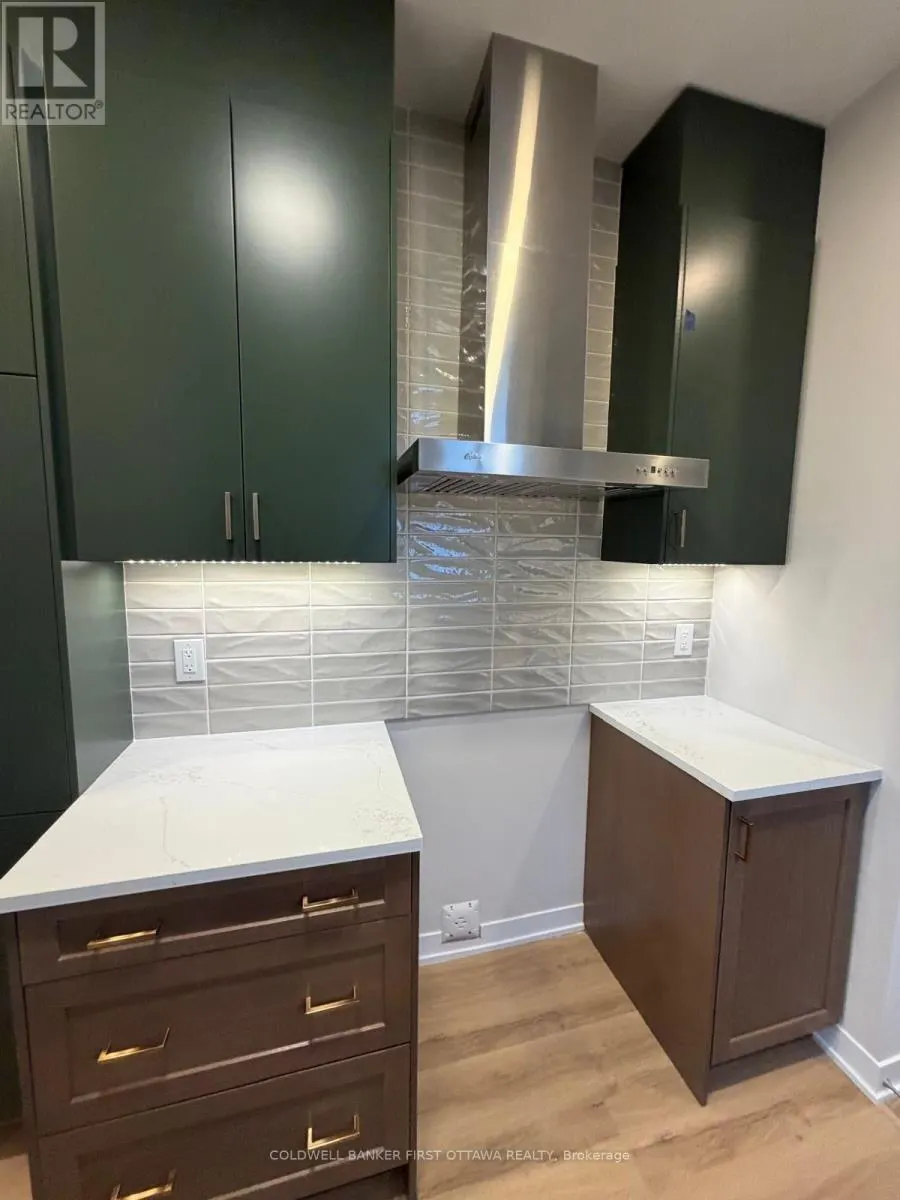 330 STARGRASS PRIVATE