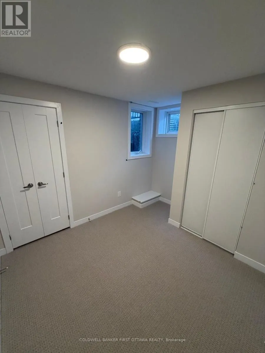 330 STARGRASS PRIVATE