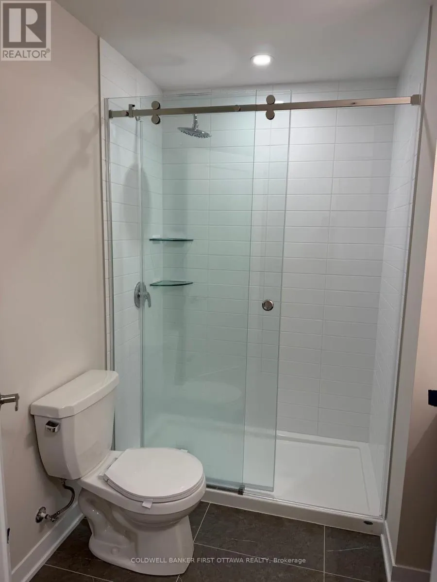 330 STARGRASS PRIVATE