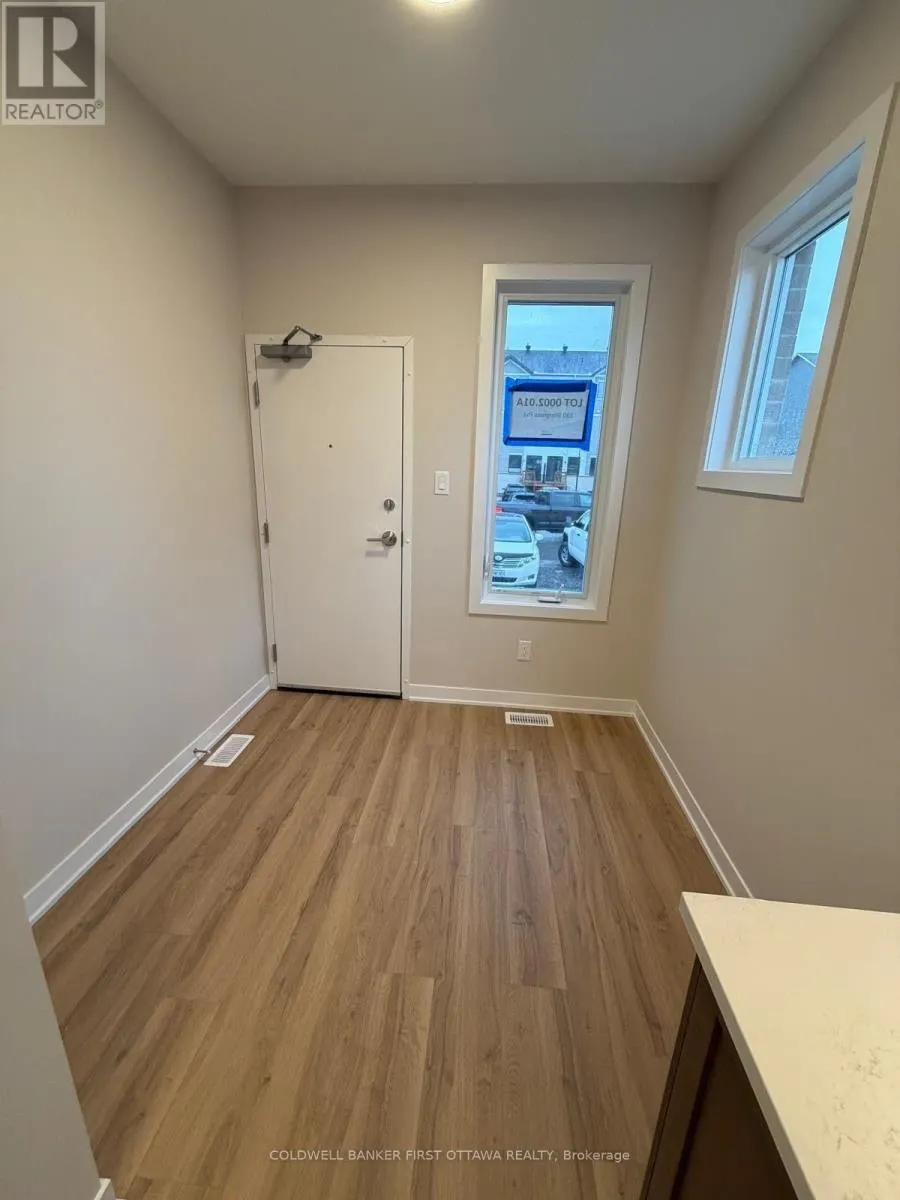 330 STARGRASS PRIVATE