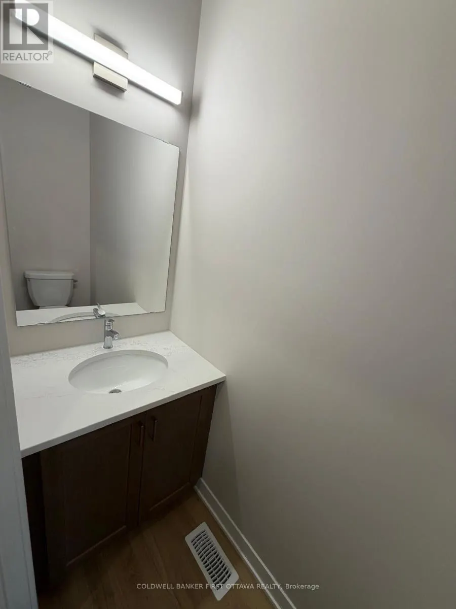 330 STARGRASS PRIVATE