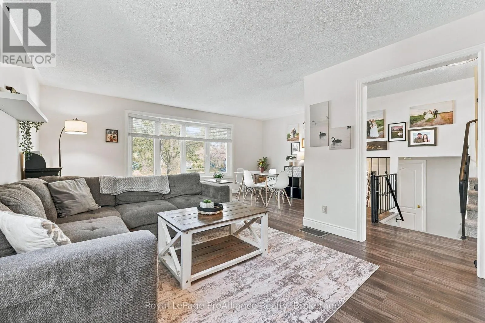 18 DIAMOND CRESCENT