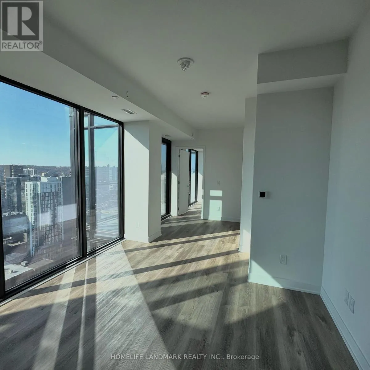 2606 - 91 JOHN STREET N