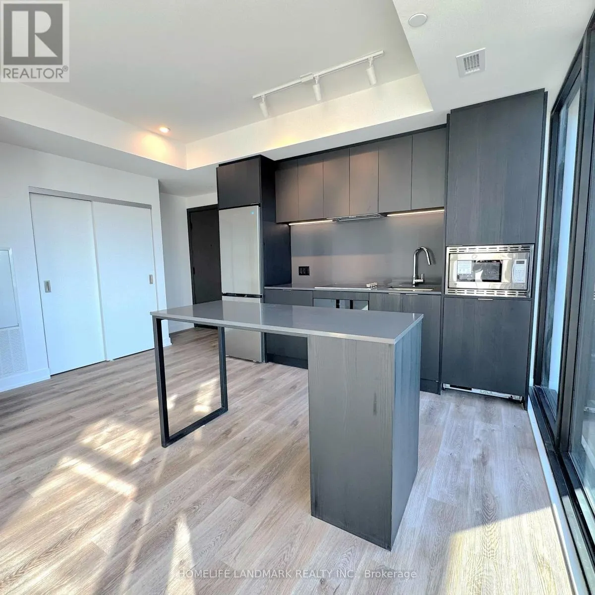 2606 - 91 JOHN STREET N