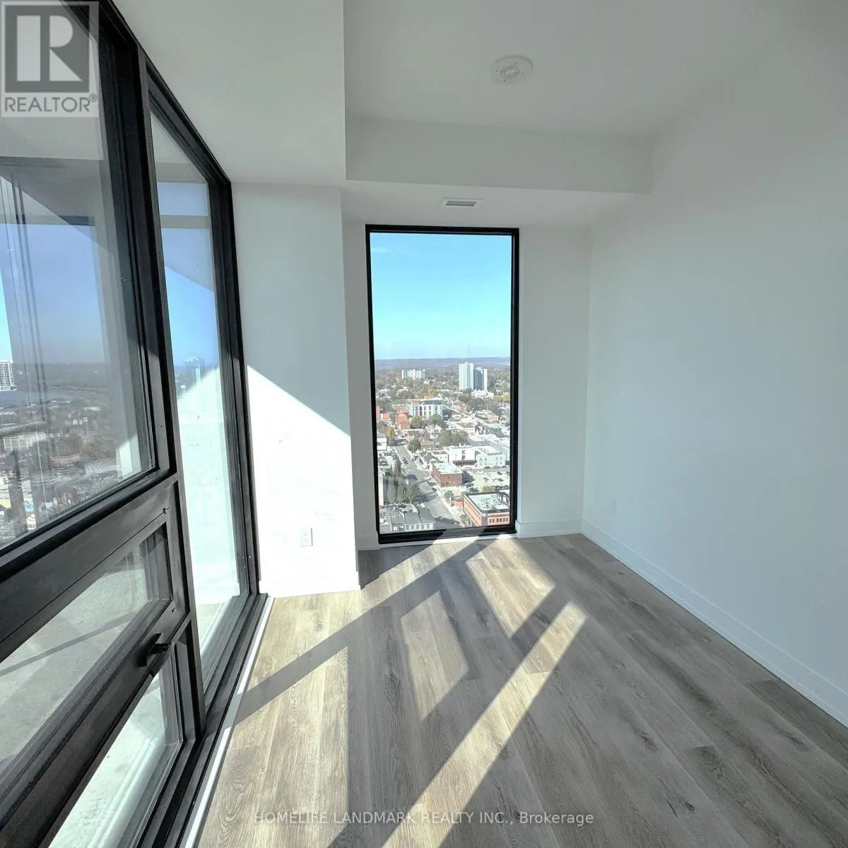 2606 - 91 JOHN STREET N