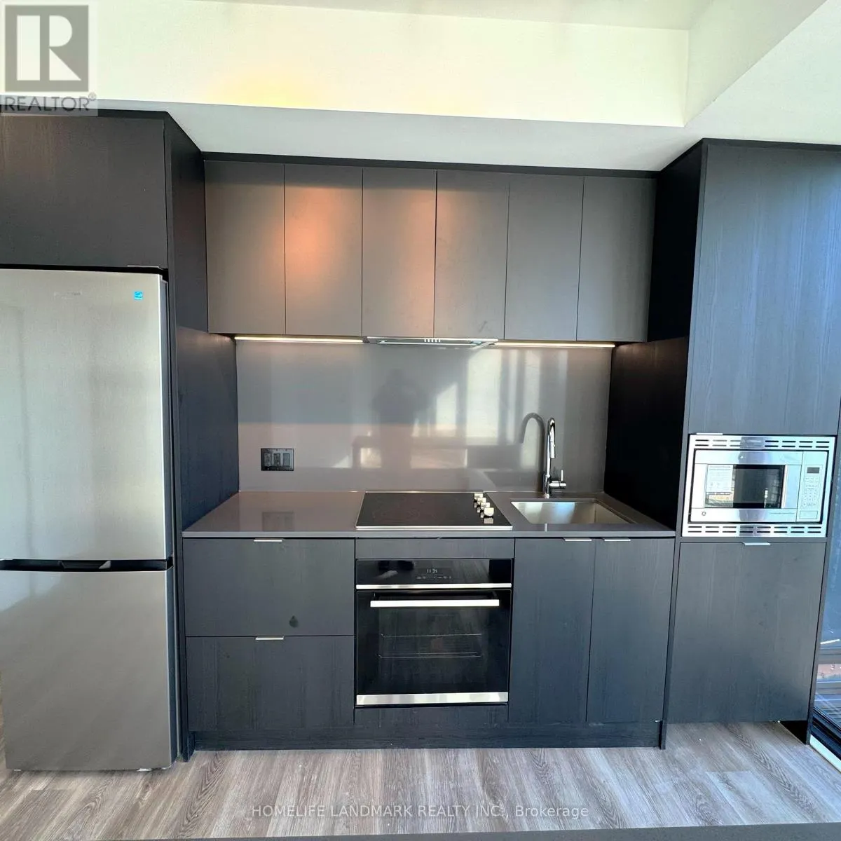 2606 - 91 JOHN STREET N