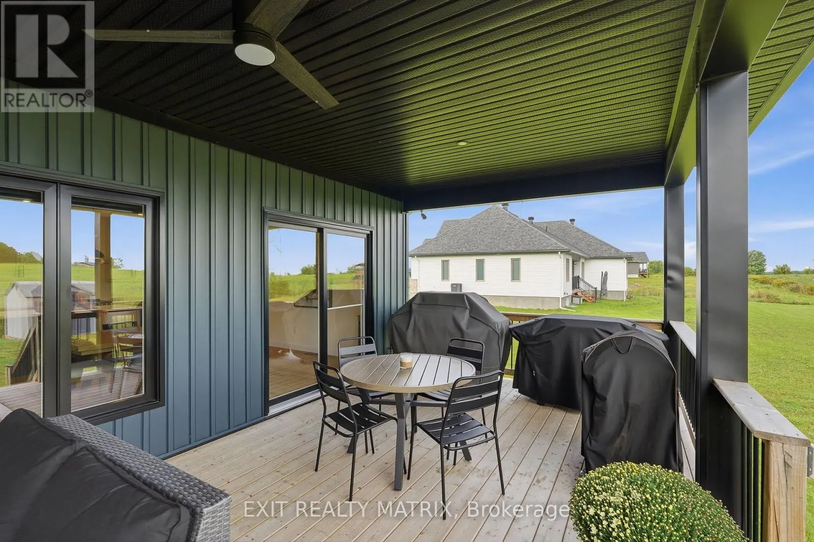 256 TRUDEAU CRESCENT