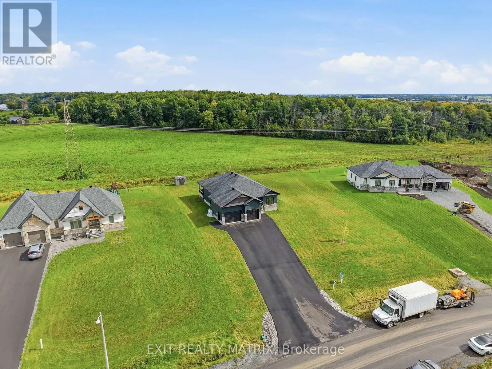 256 TRUDEAU CRESCENT