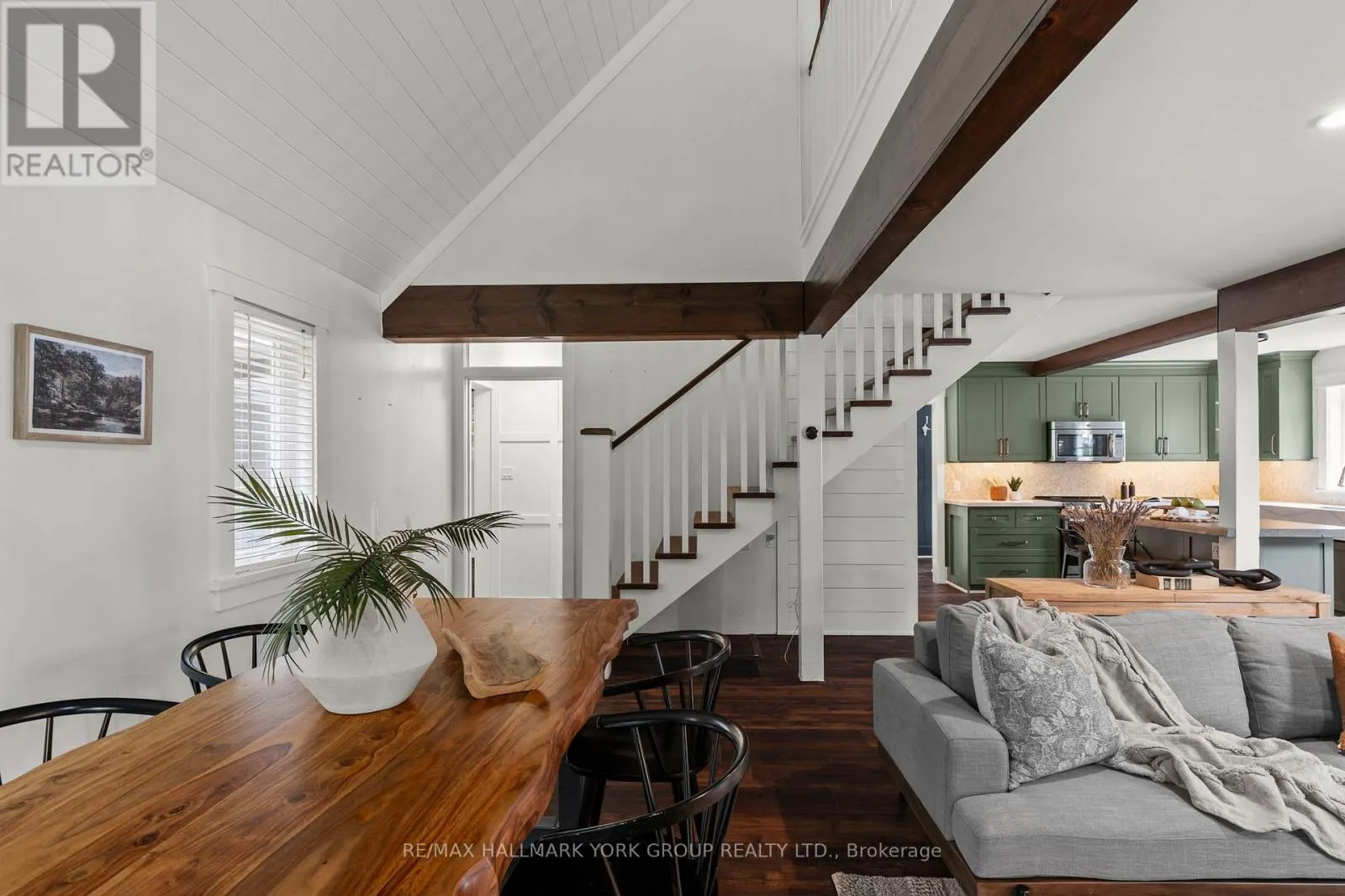 1628 MUSKOKA ROAD N