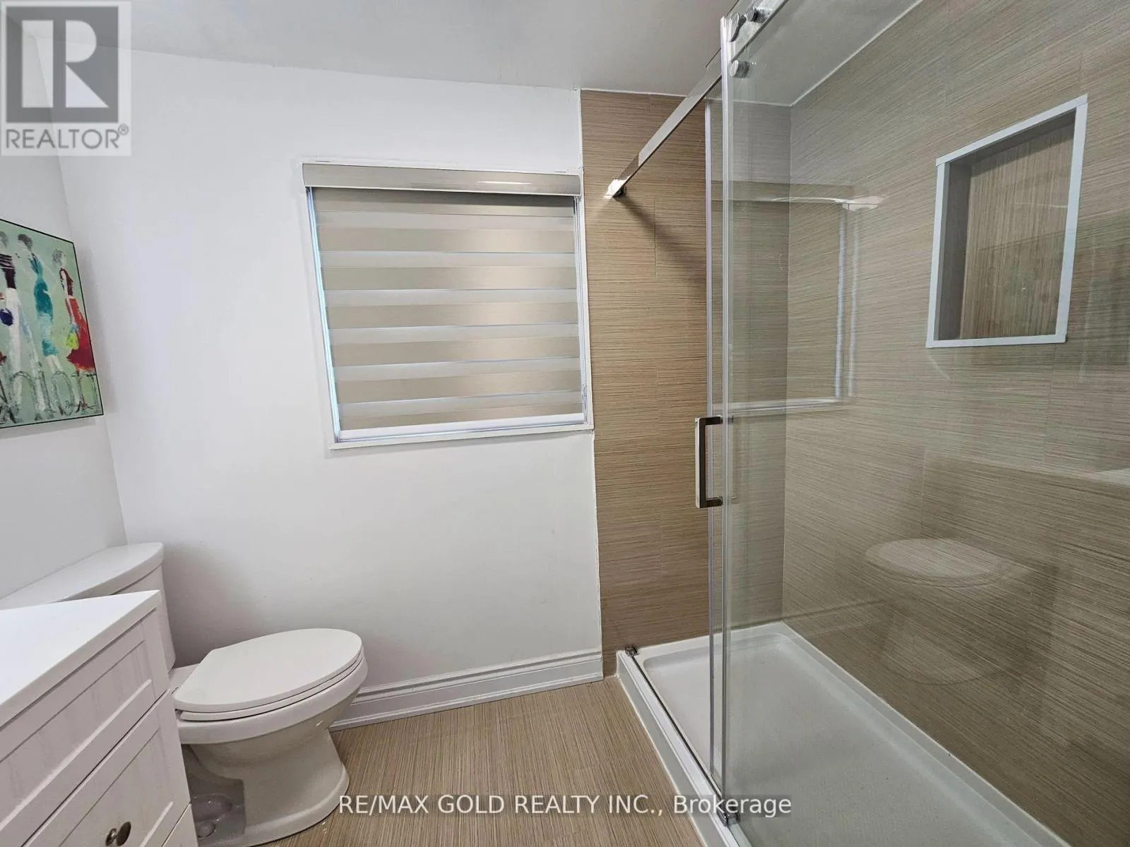285 NORTH WATER STREET W