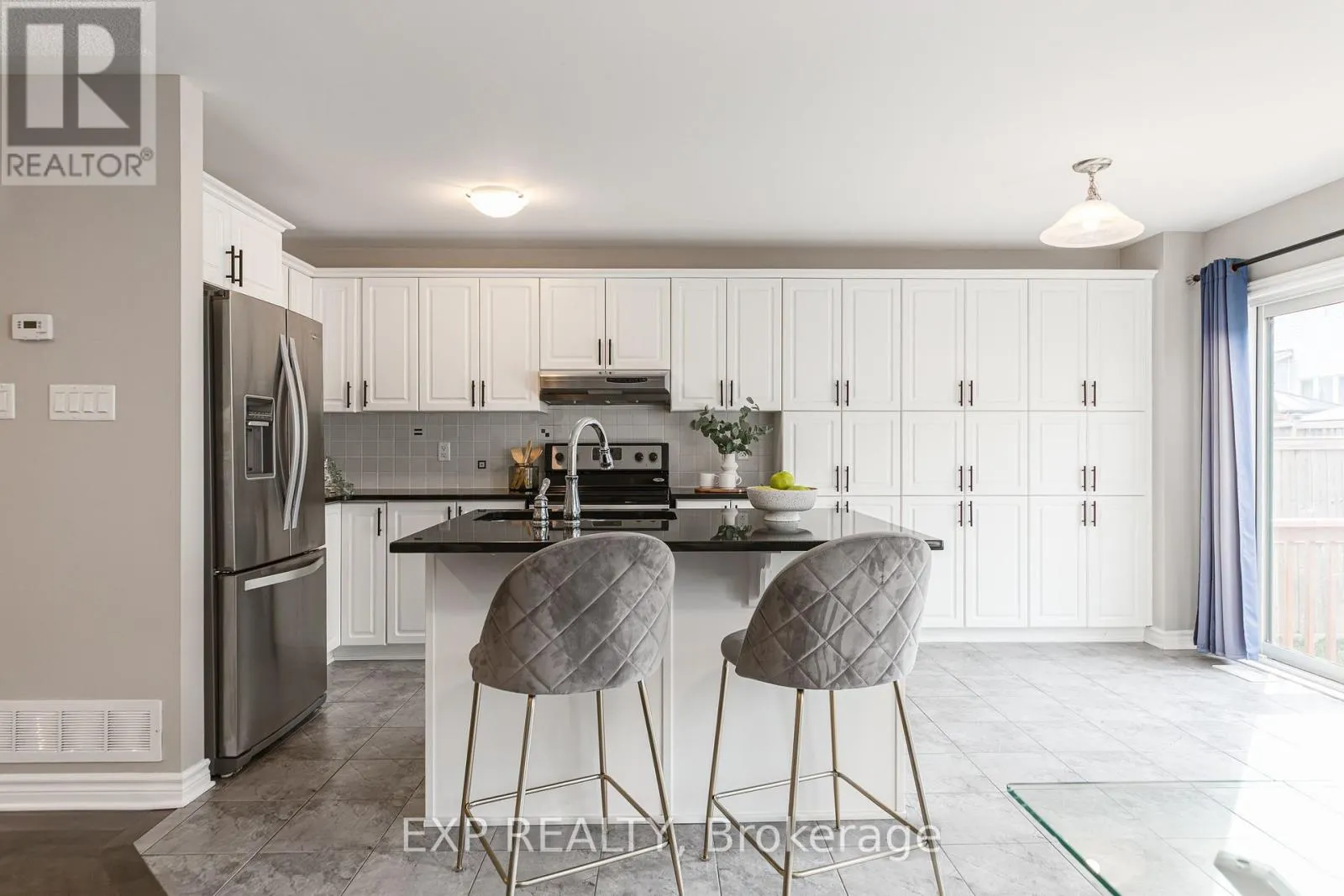 3348 WOODROFFE AVENUE