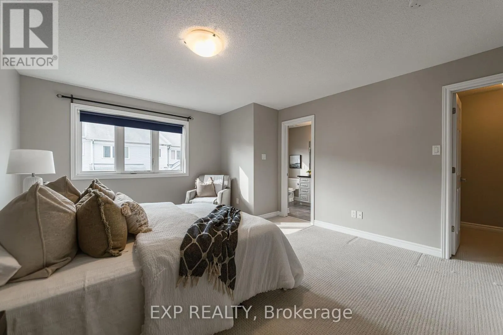 3348 WOODROFFE AVENUE