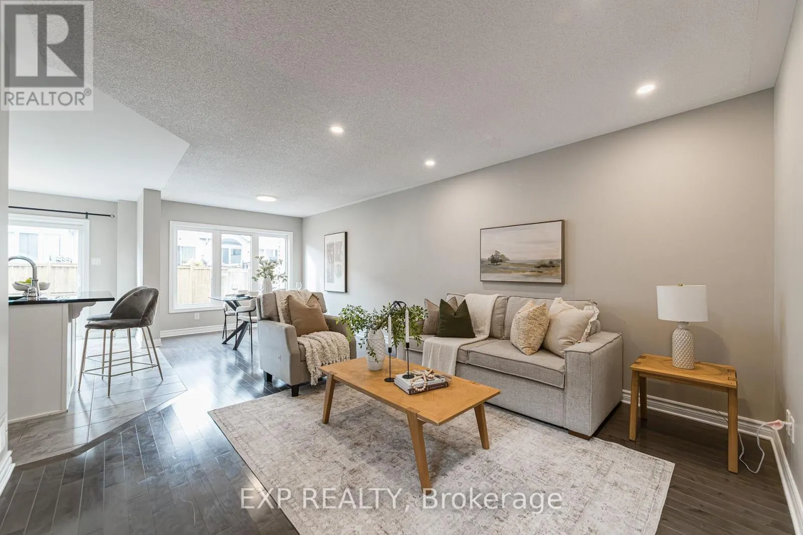 3348 WOODROFFE AVENUE