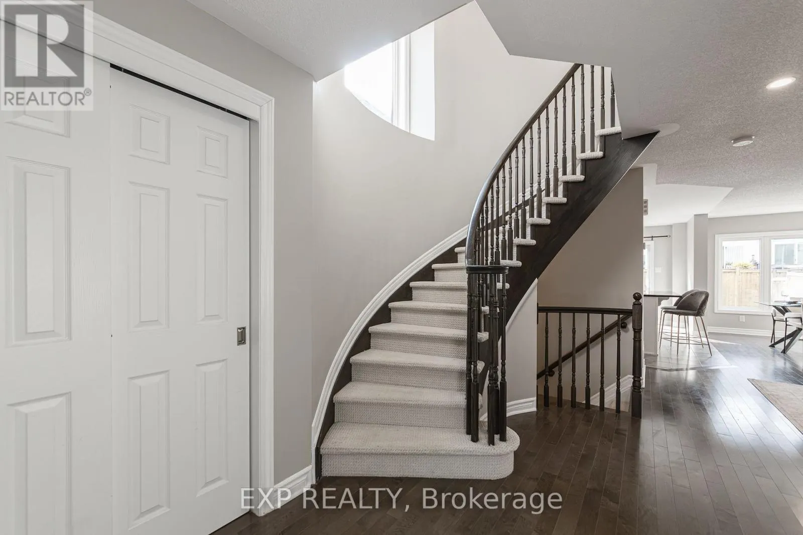3348 WOODROFFE AVENUE