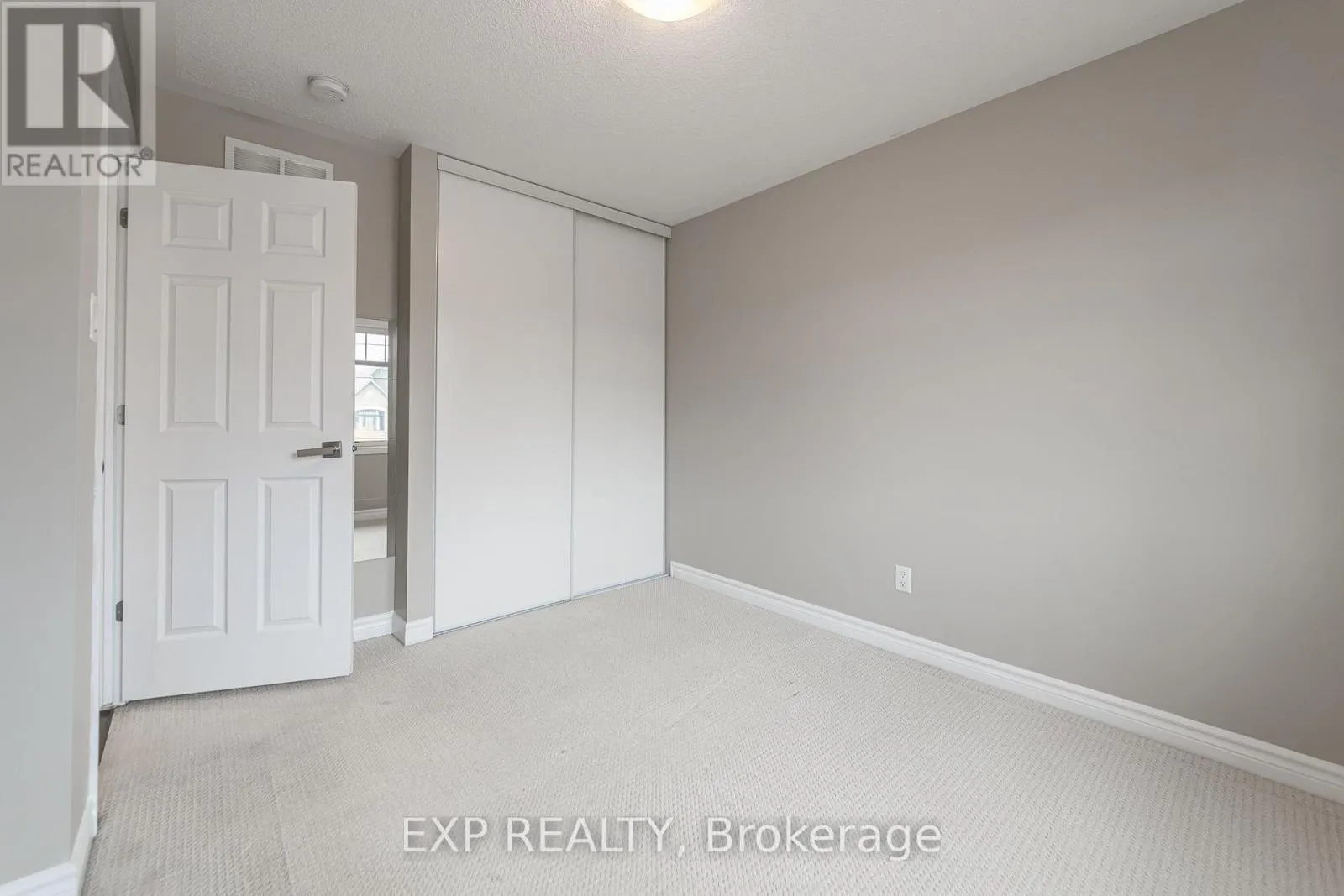 3348 WOODROFFE AVENUE
