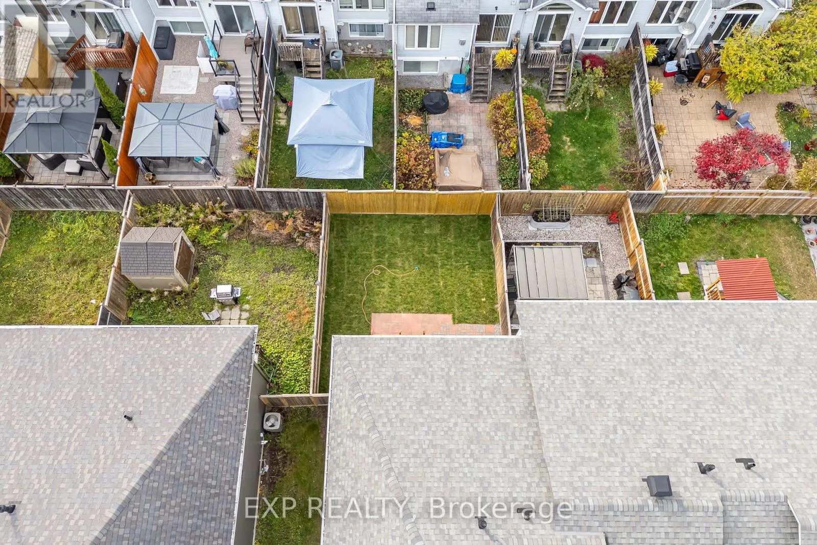3348 WOODROFFE AVENUE