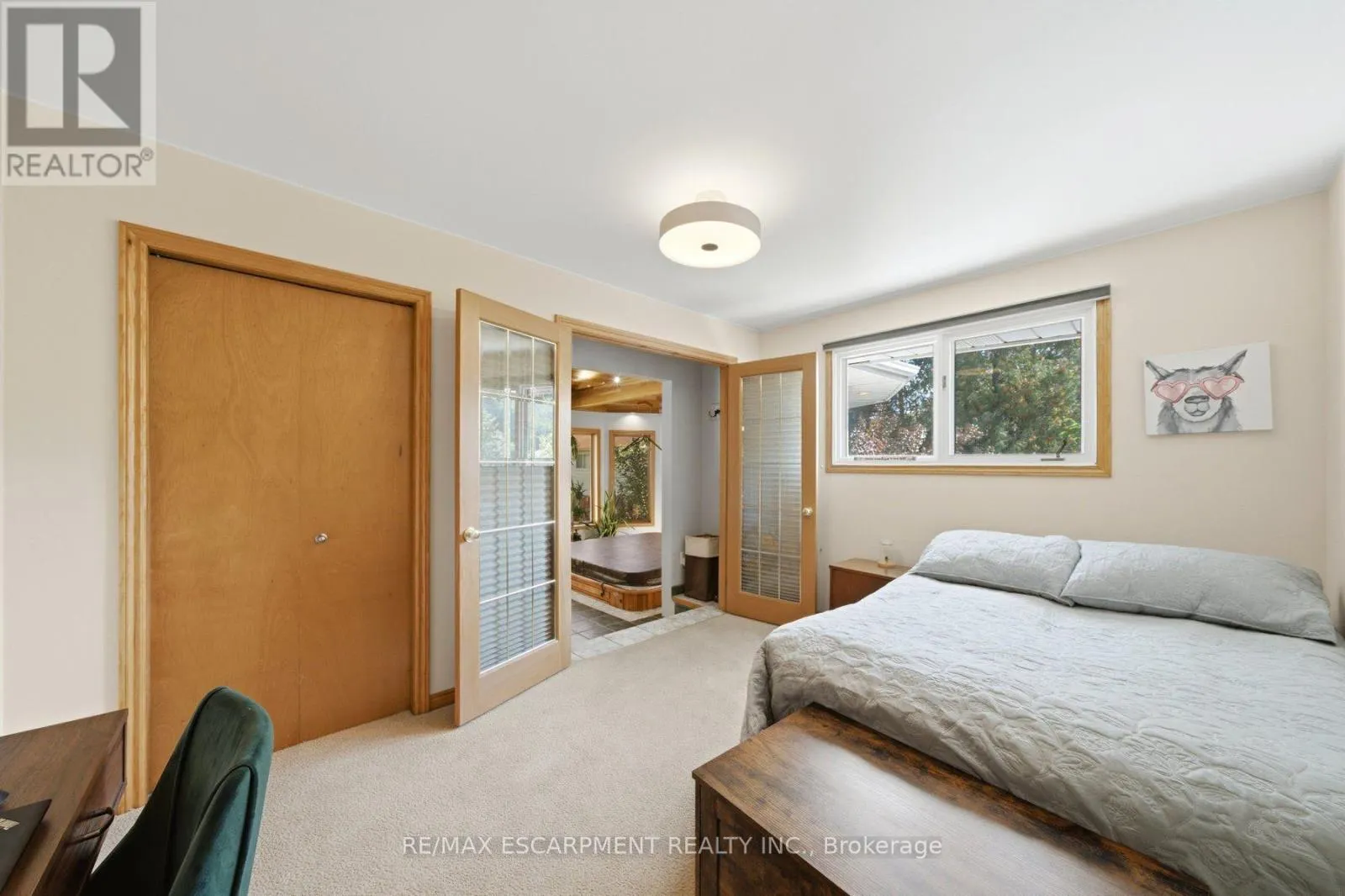 16 REDWOOD COURT