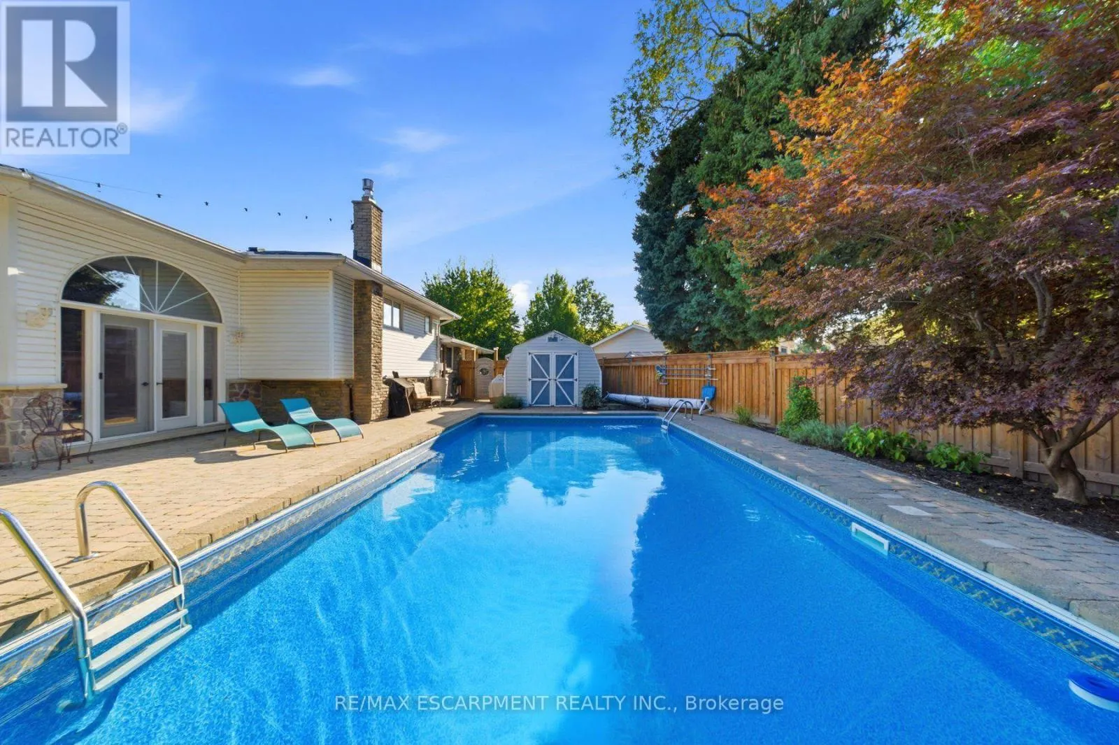 16 REDWOOD COURT