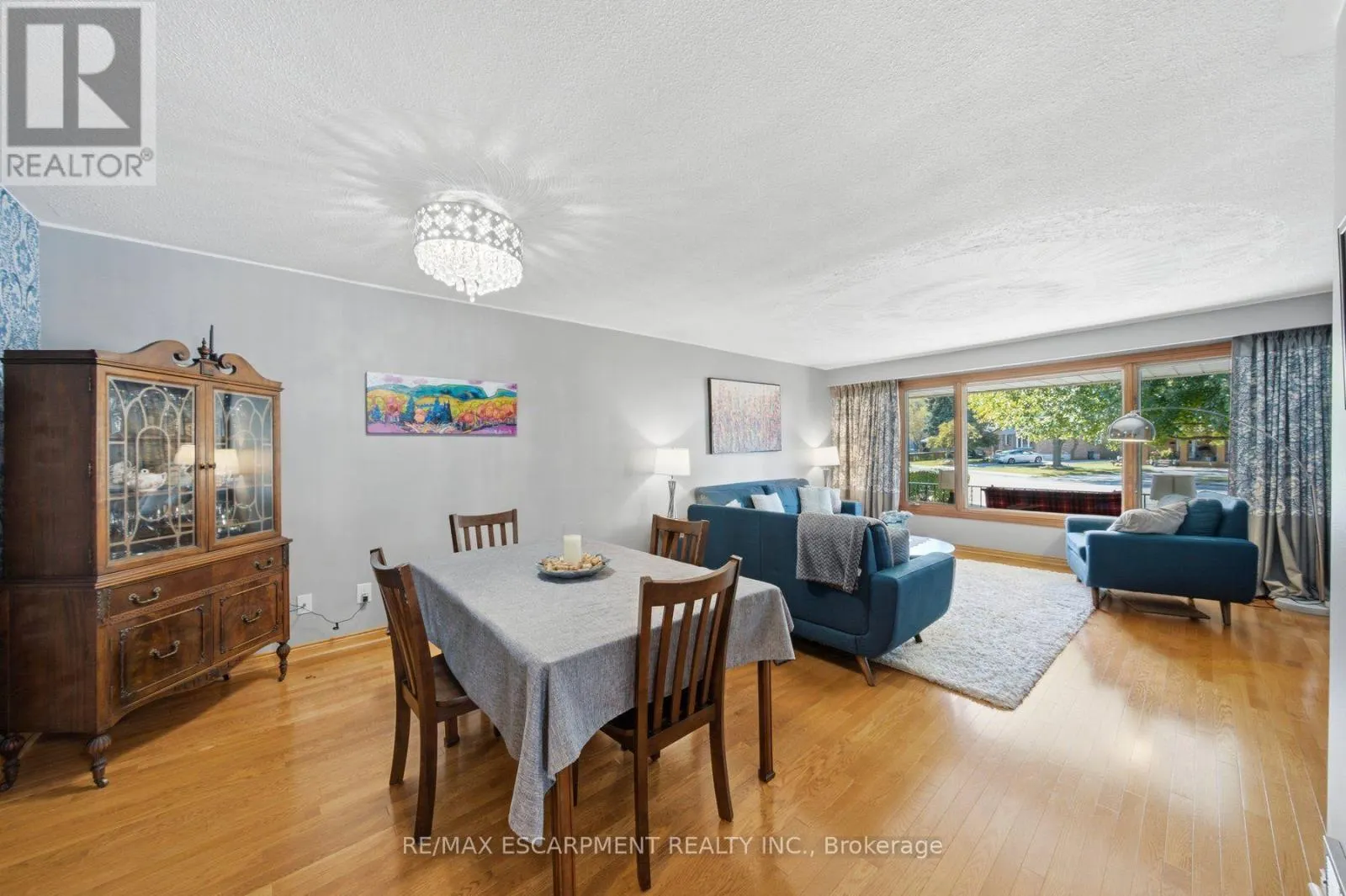 16 REDWOOD COURT