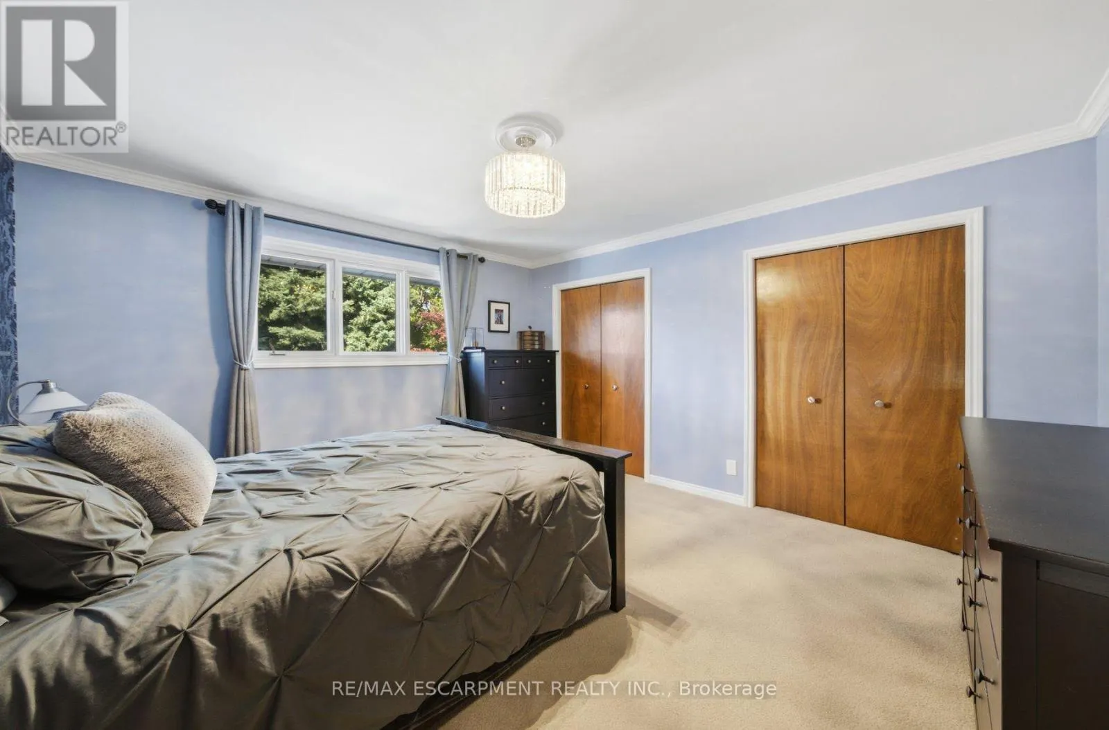 16 REDWOOD COURT