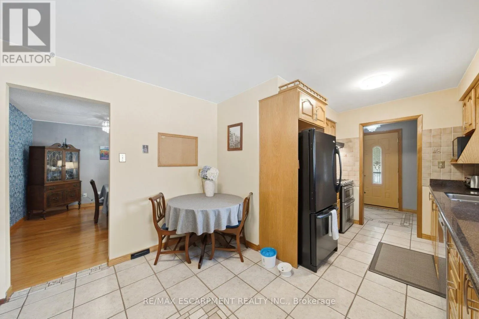 16 REDWOOD COURT