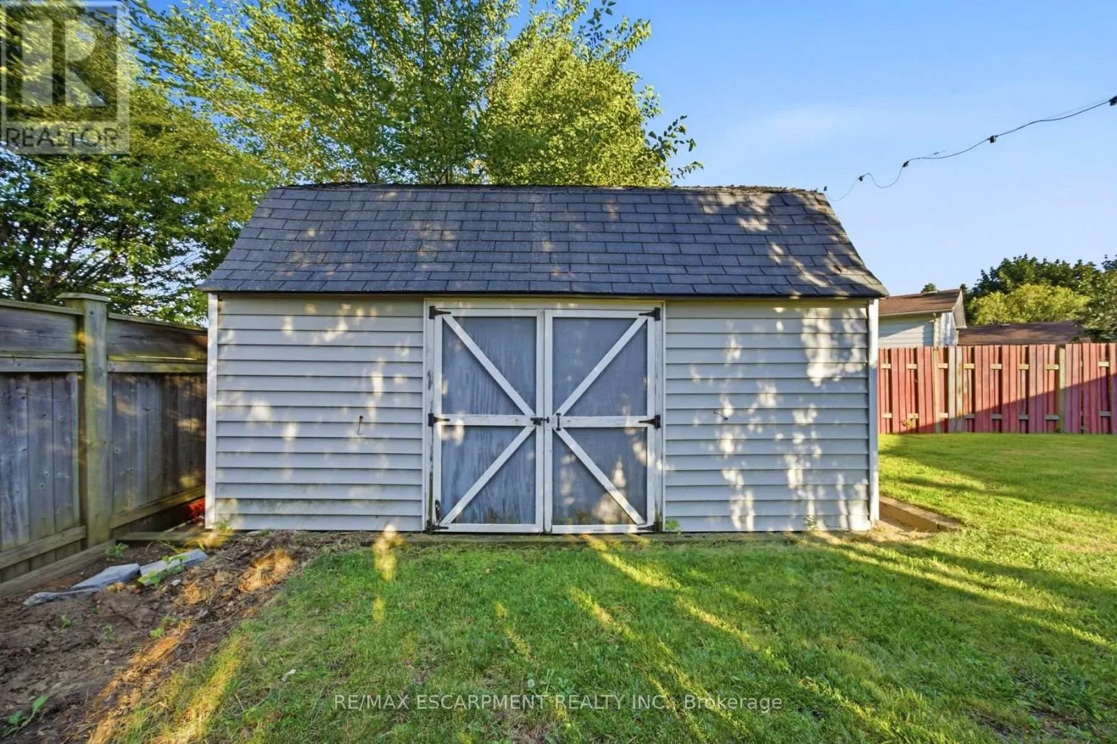 16 REDWOOD COURT