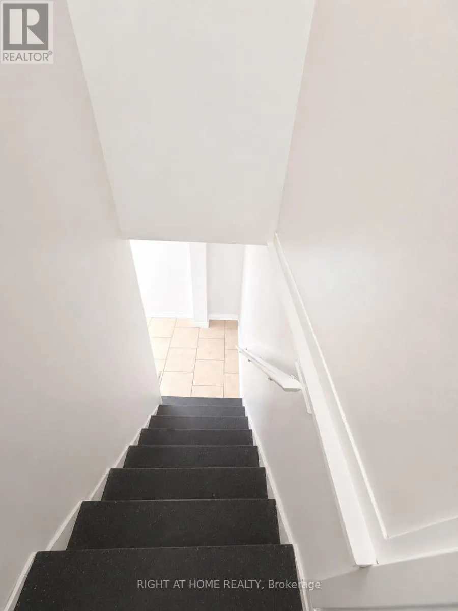 LOWER - 67 BRENTWOOD DRIVE
