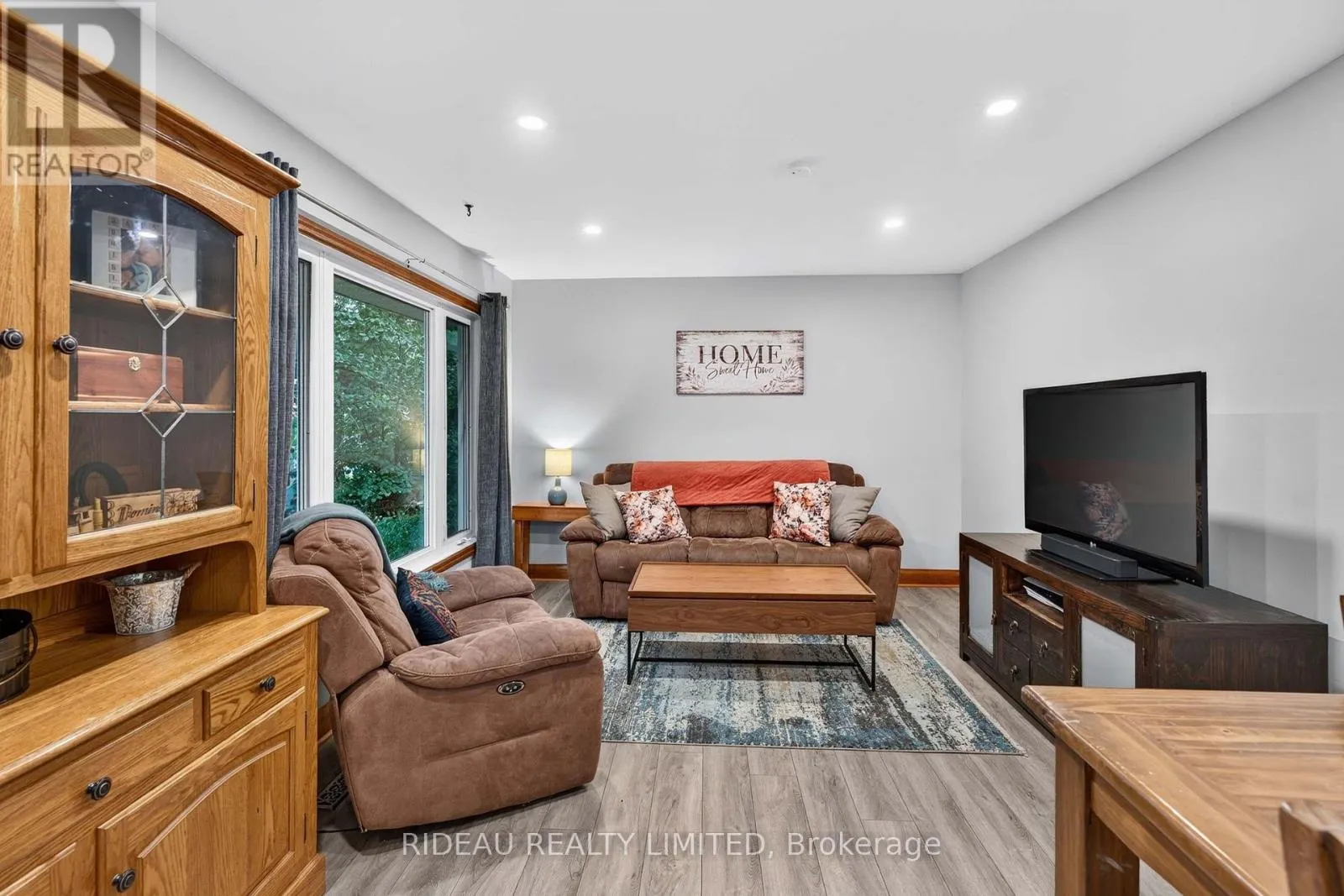 4 OTTER DRIVE