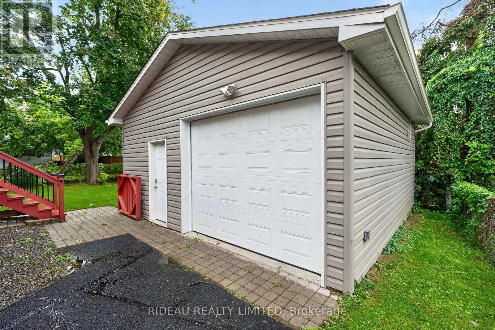 4 OTTER DRIVE