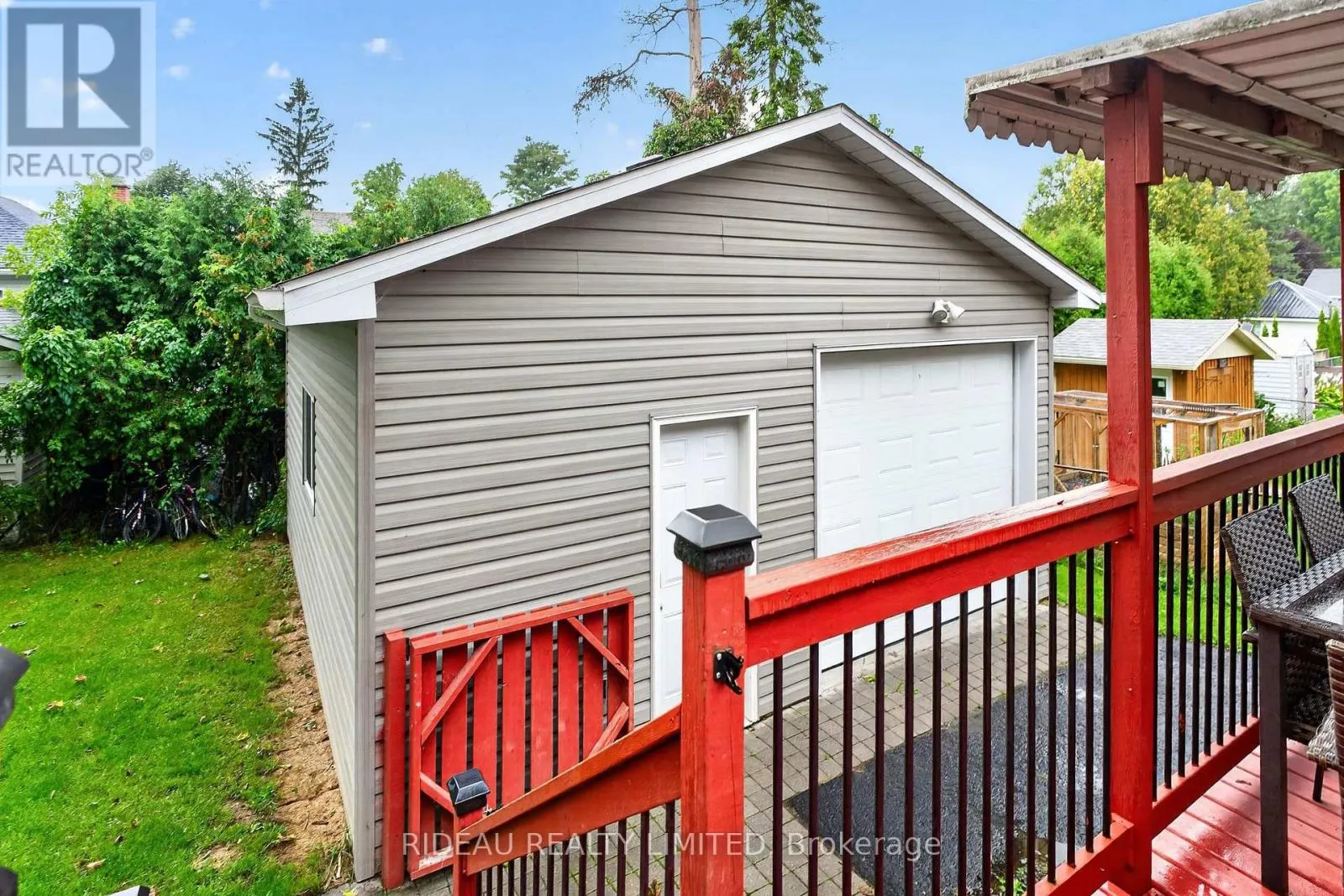 4 OTTER DRIVE