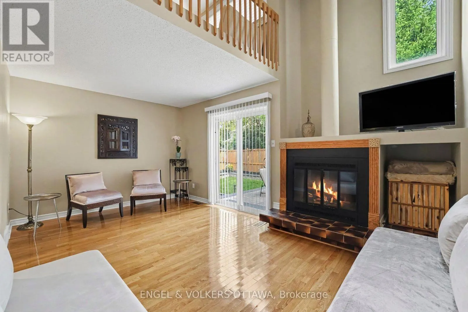 15 ARCHER SQUARE