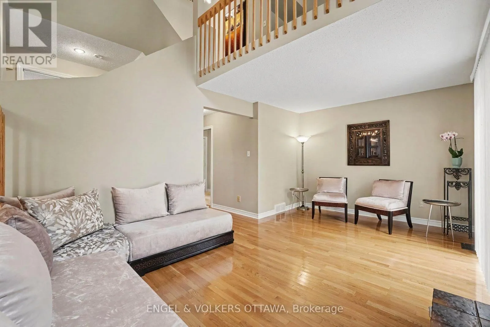 15 ARCHER SQUARE