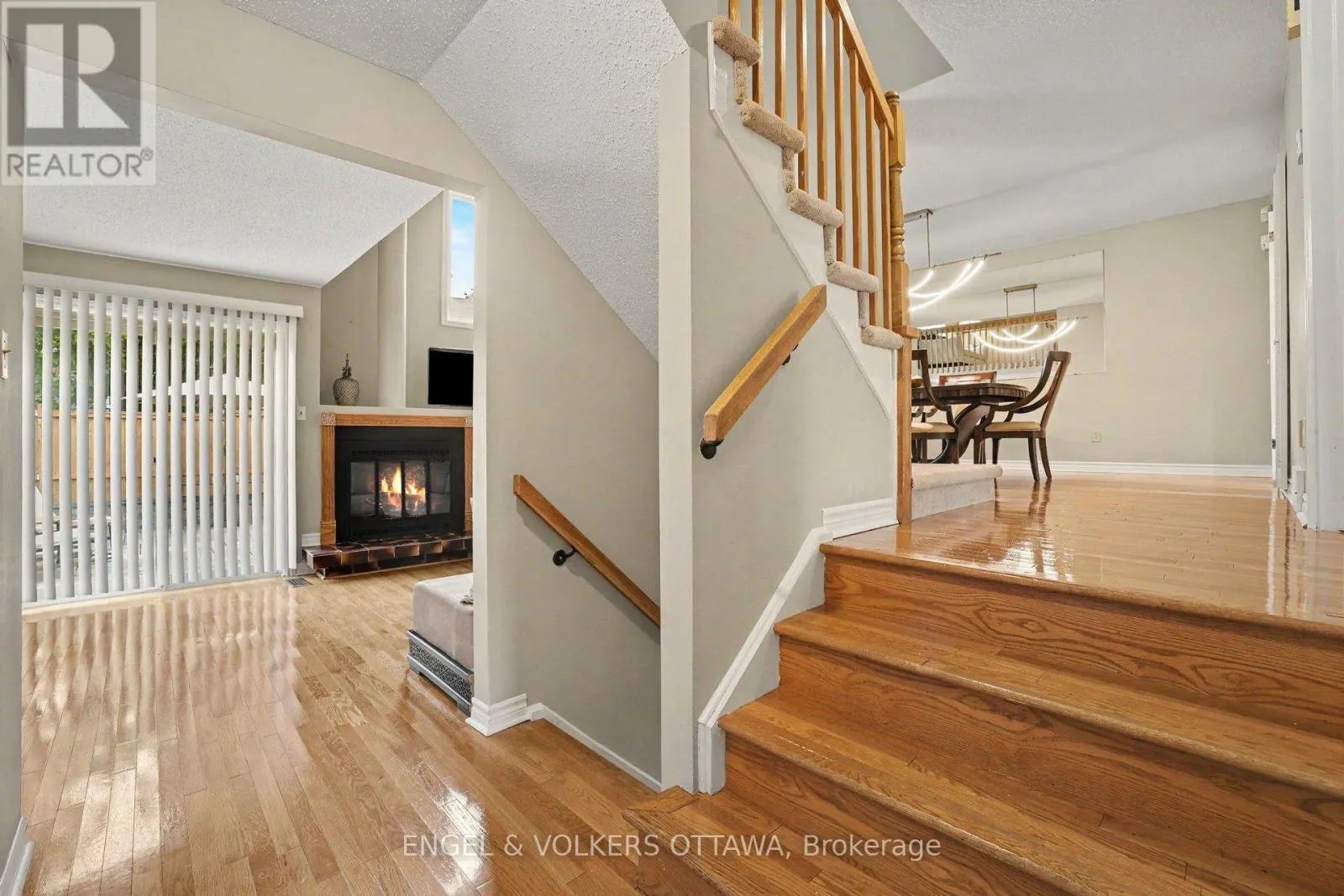15 ARCHER SQUARE