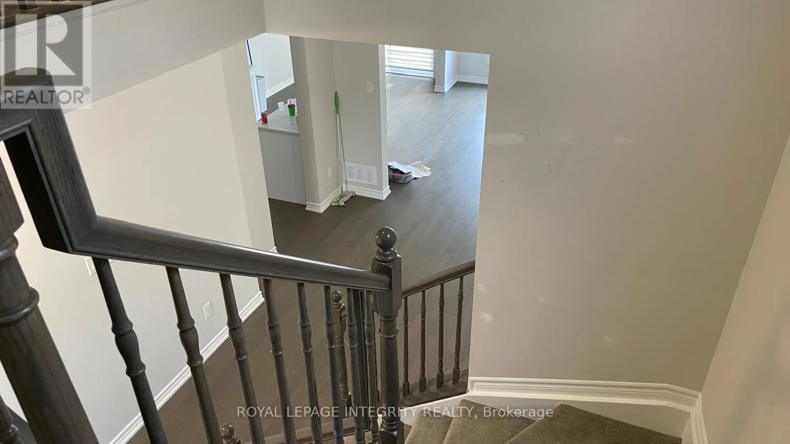 523 FLAGSTAFF DRIVE
