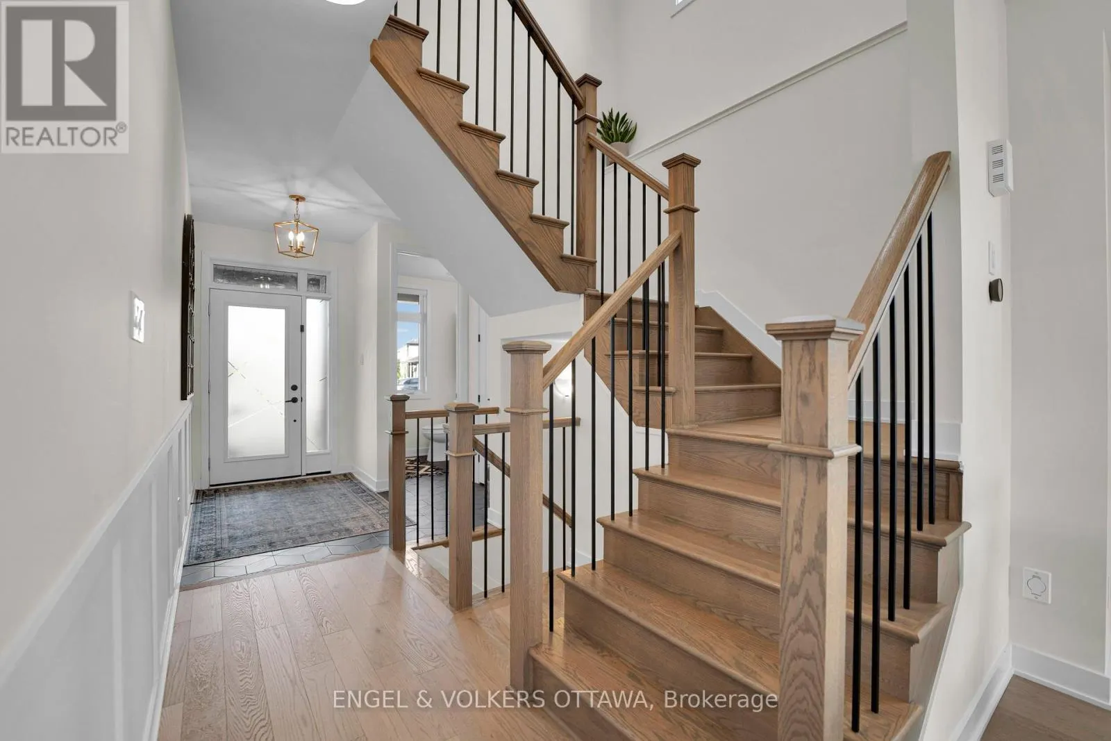 342 FINIAL WAY