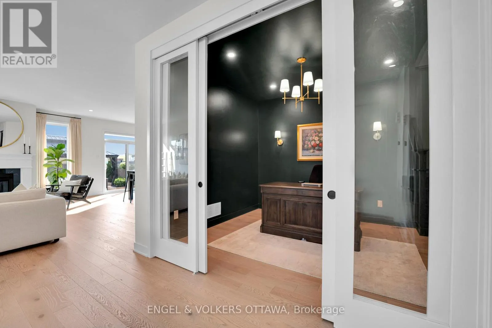 342 FINIAL WAY