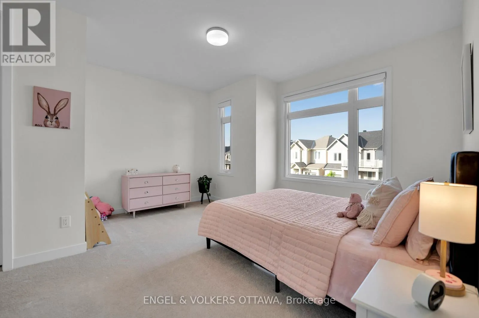342 FINIAL WAY