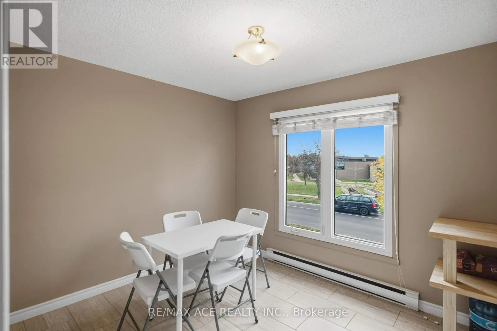 18 - 115 WRIGHT CRESCENT