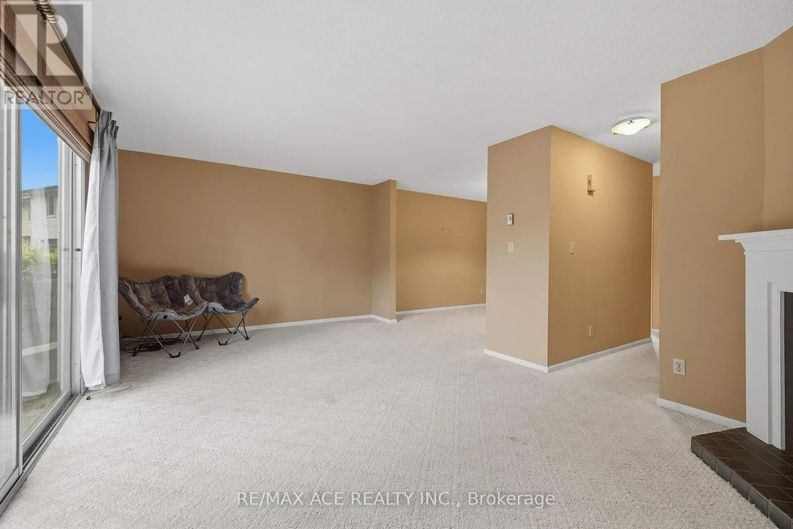 18 - 115 WRIGHT CRESCENT