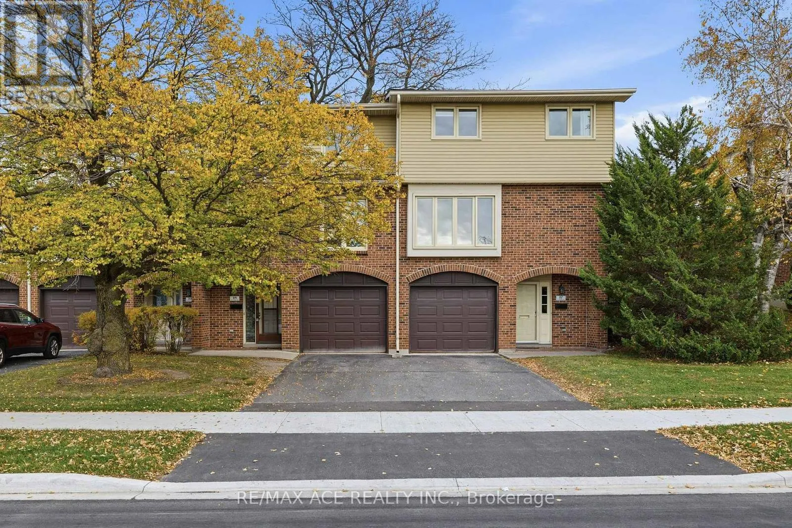 18 - 115 WRIGHT CRESCENT