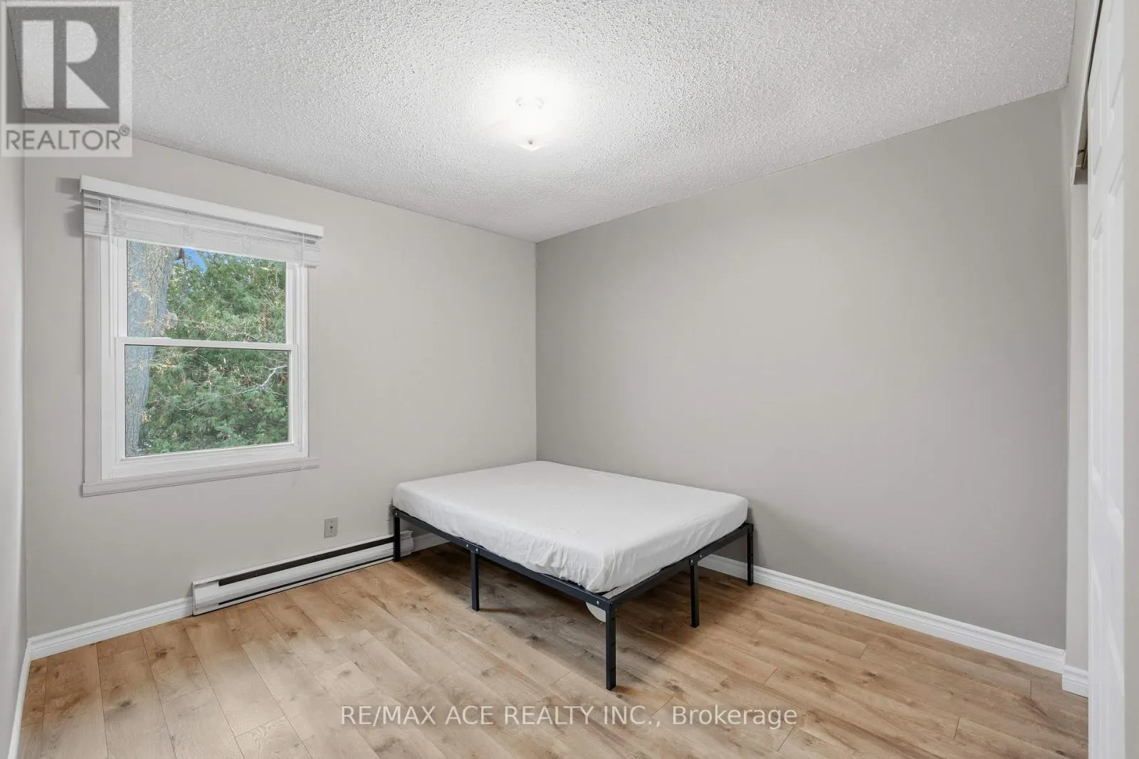 18 - 115 WRIGHT CRESCENT