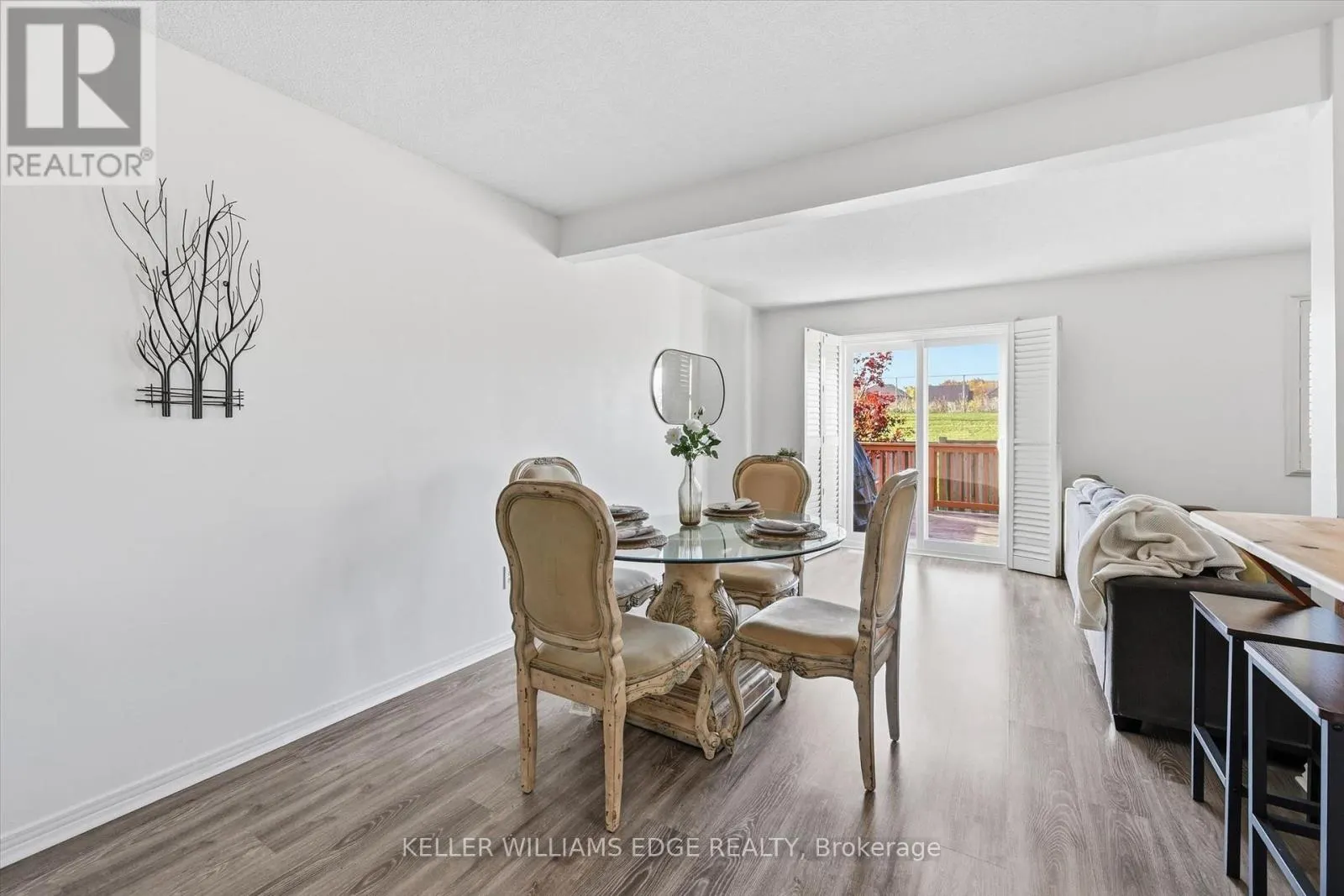 14 - 280 LIMERIDGE ROAD E